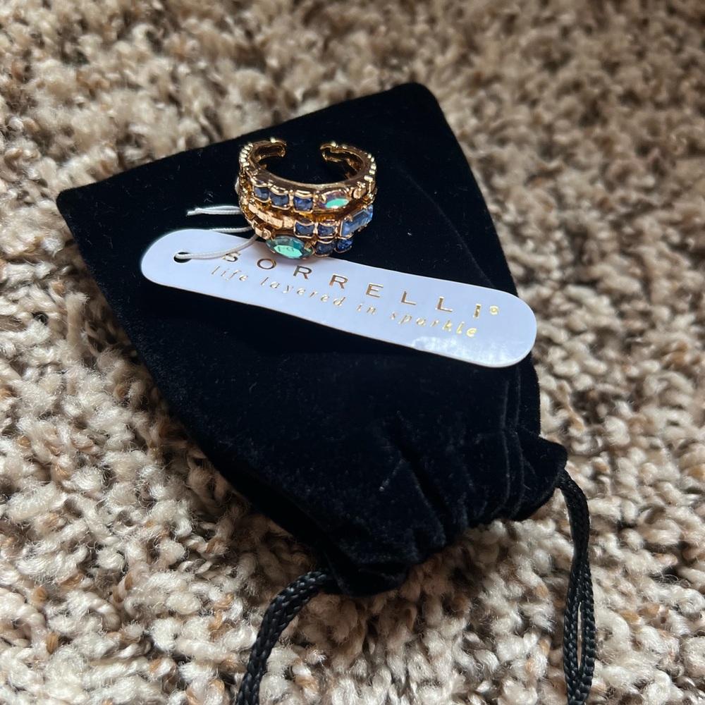 Sorrelli sweet sapphire triple stacked crystal ring!🩵